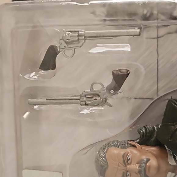 Metal Gear Revolver Ocelot - Picture 6 of 9